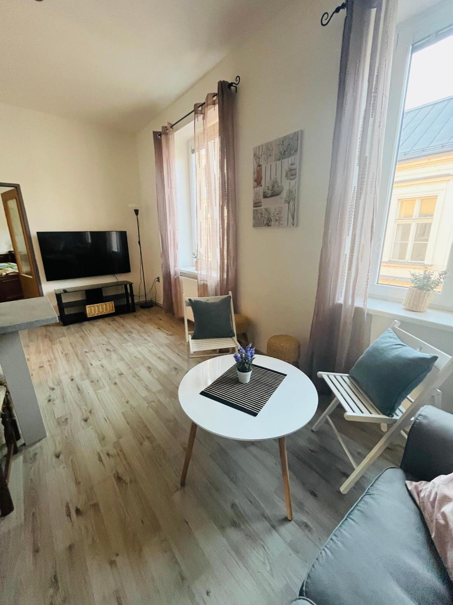 דצ'ין Apartma Luxura מראה חיצוני תמונה
