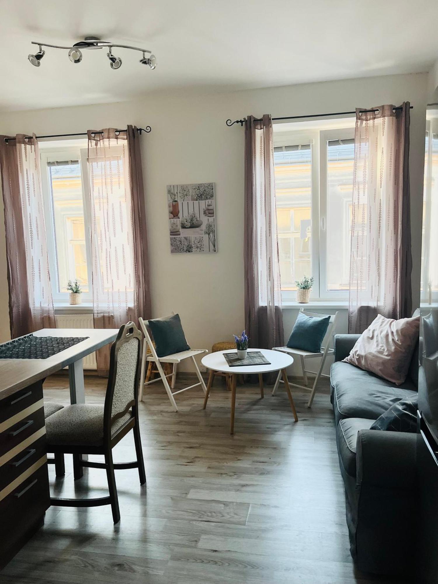 דצ'ין Apartma Luxura מראה חיצוני תמונה