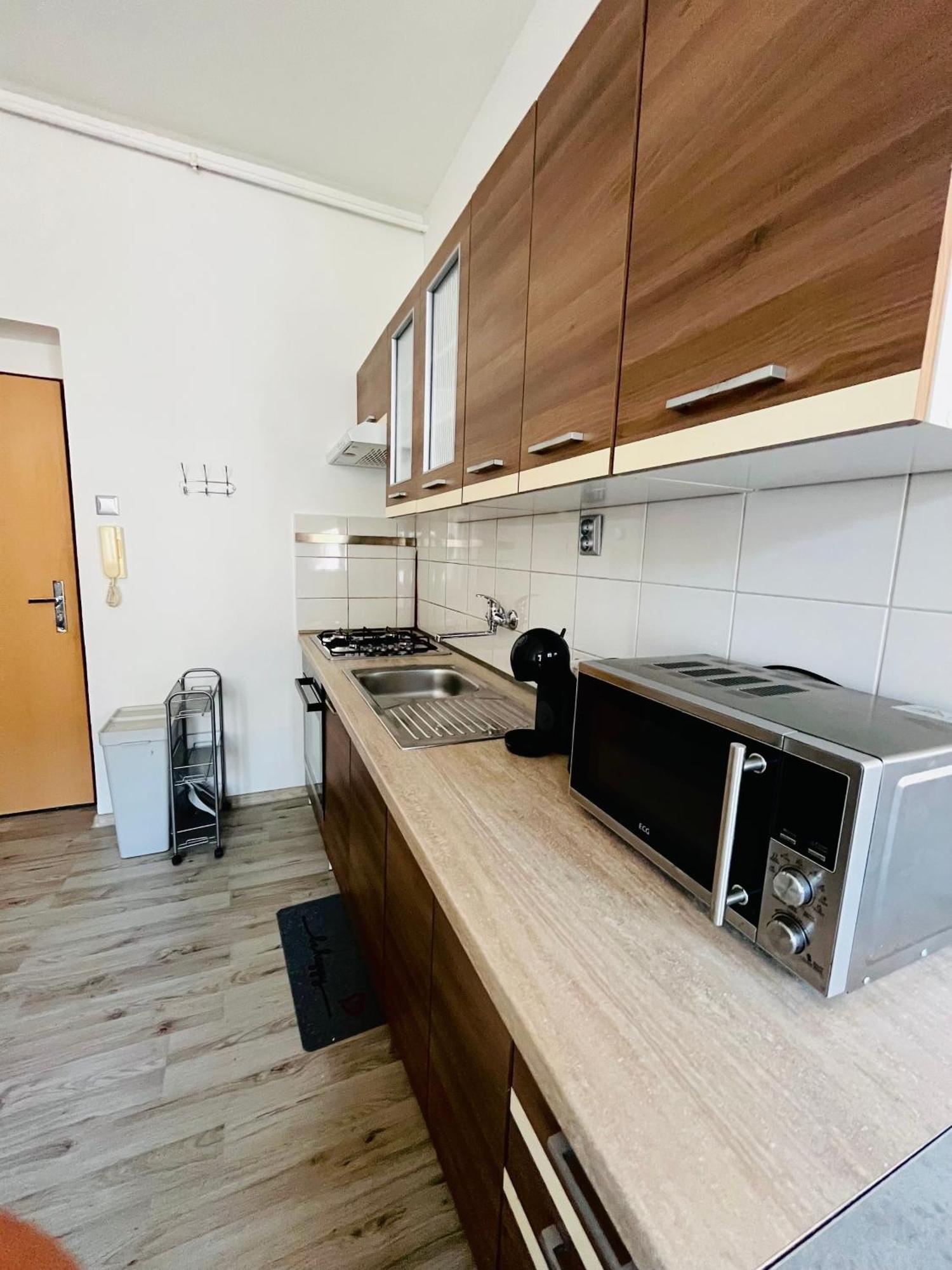 דצ'ין Apartma Luxura מראה חיצוני תמונה