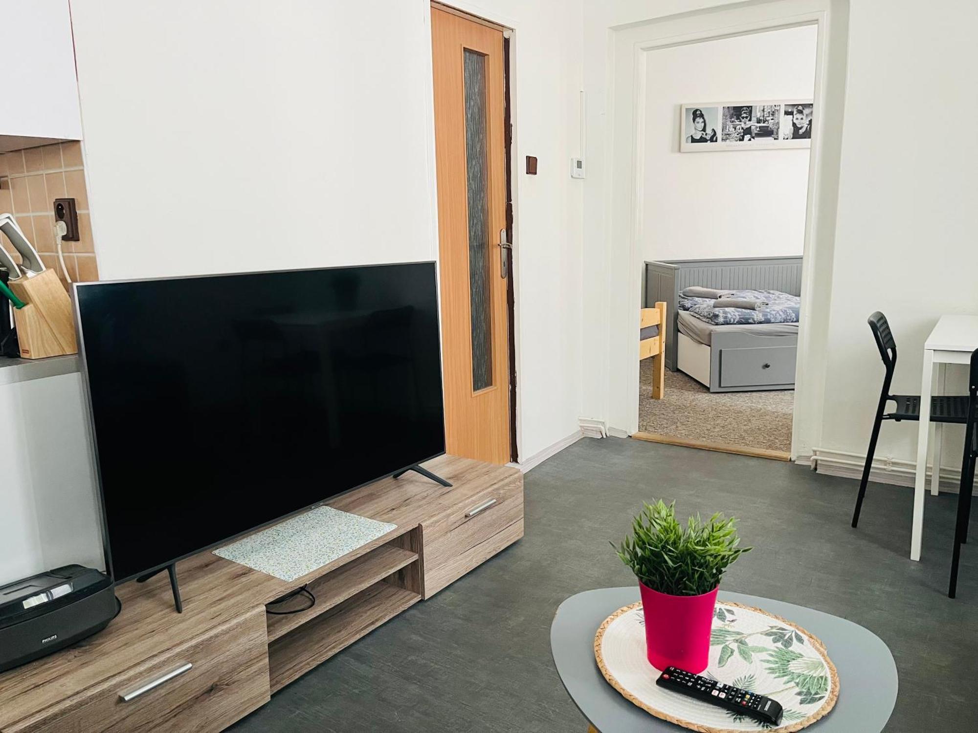 דצ'ין Apartma Luxura מראה חיצוני תמונה