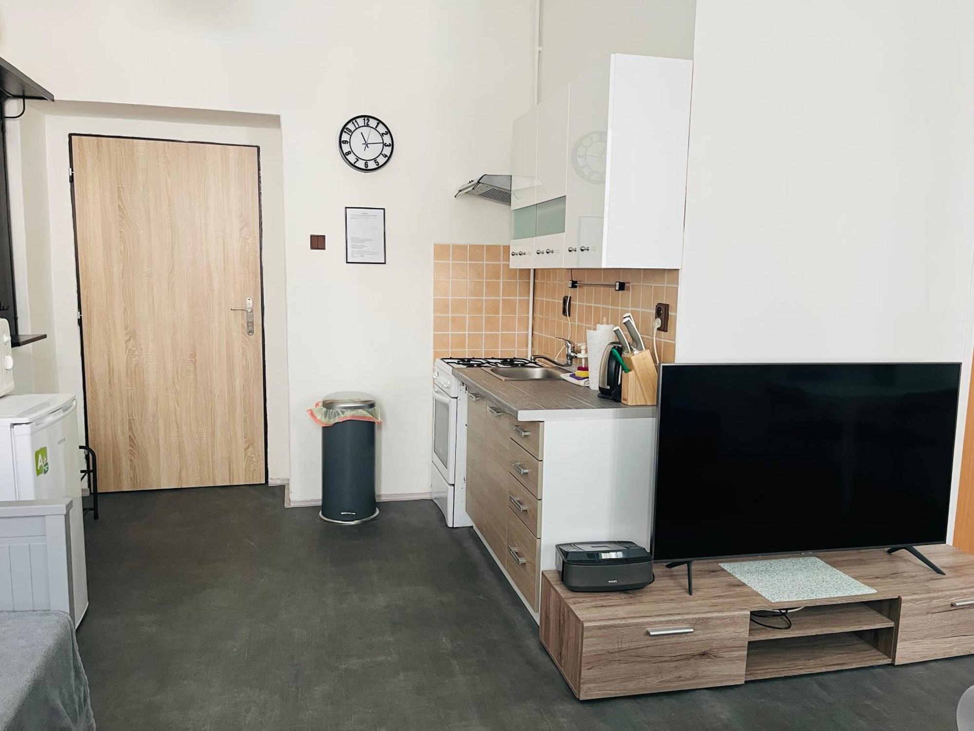 דצ'ין Apartma Luxura מראה חיצוני תמונה