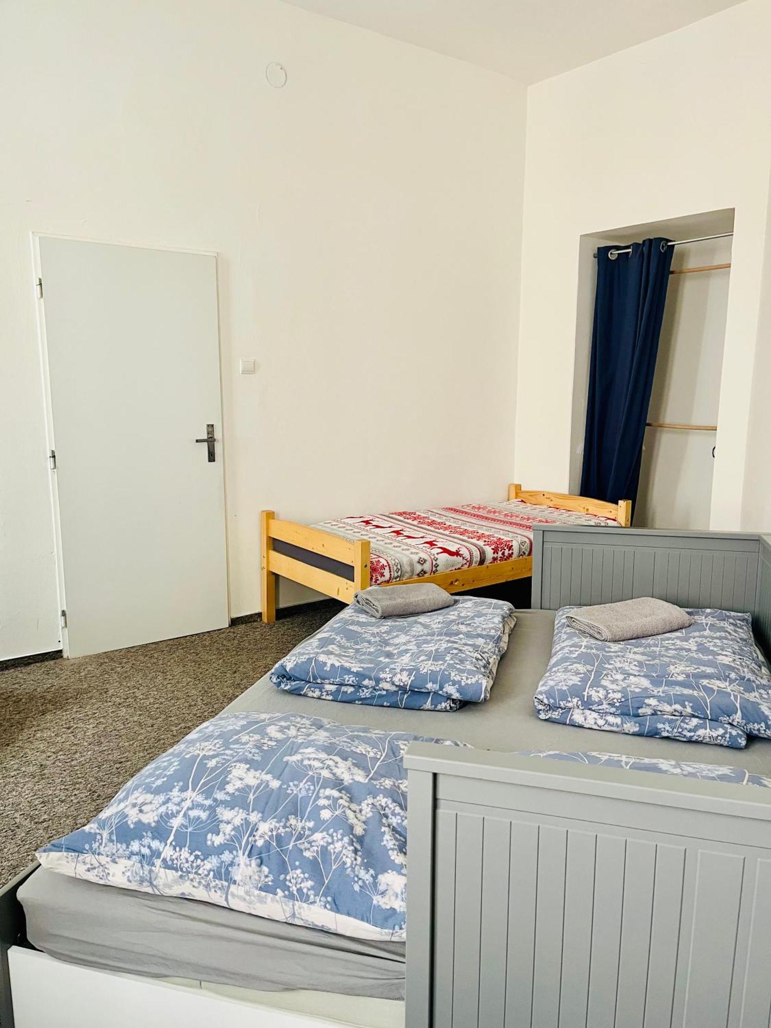 דצ'ין Apartma Luxura מראה חיצוני תמונה